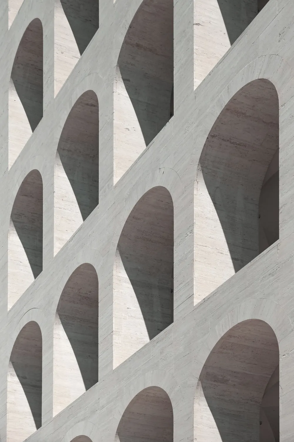 EUR SQUARECOLOSSEUM ARCHITECTURE FENDI ROME EUR42 COLOSSEOQUADRATO PALAZZODELLACIVILAITALIANA