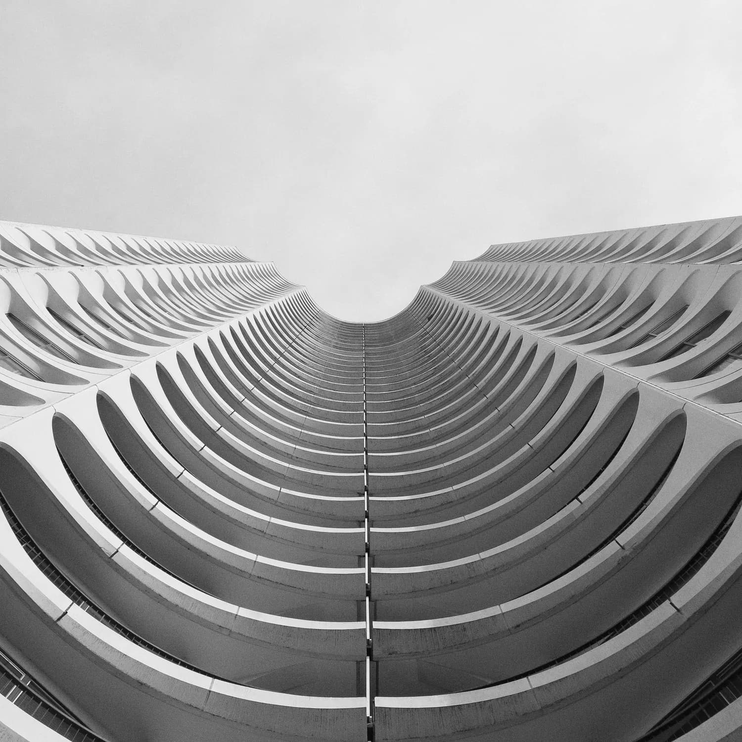 ARCHITECTURE RENNES MODERN LES HORIZONS TOWER 