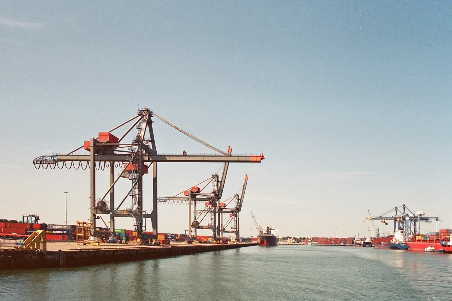 Analog portra400 port Haven van Rotterdam